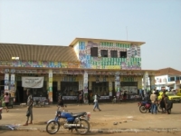 Partidos Pol&iacute;ticos em &Aacute;frica - Publica&ccedil;&atilde;o